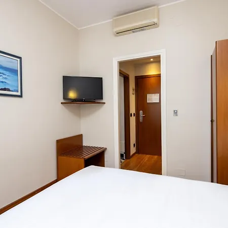 Hotel Western Crimea Turin
