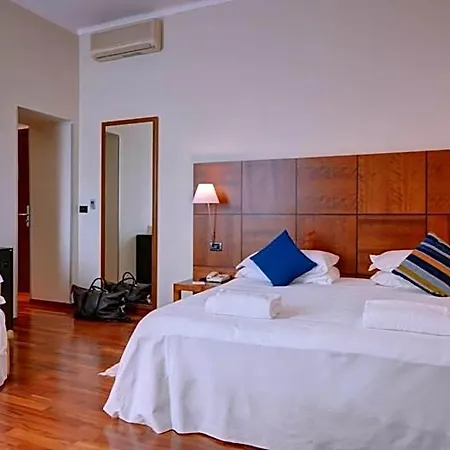 Otel Western Crimea Torino