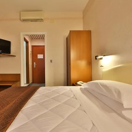 Hotel Western Crimea 3*