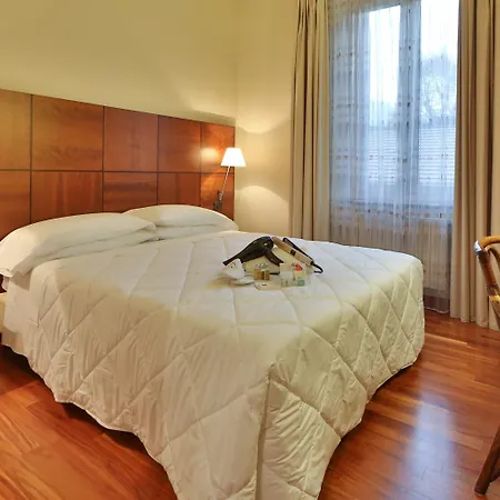 Hotel Western Crimea Turin