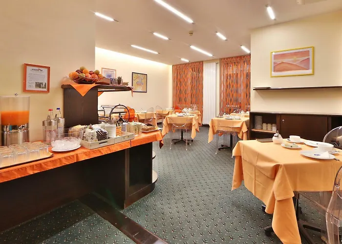 Hotel Western Crimea 3*