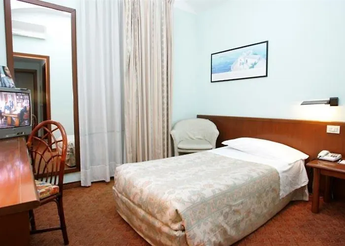 Hotel Western Crimea 3*